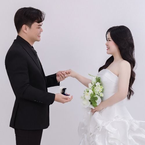 Chuyện tình của Hồ Ngọc Kiều Ly và Trần Phi Hùng