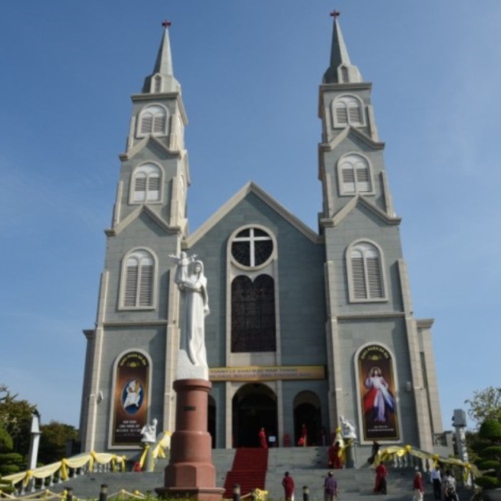LỄ CƯỚI NHÀ THỜ