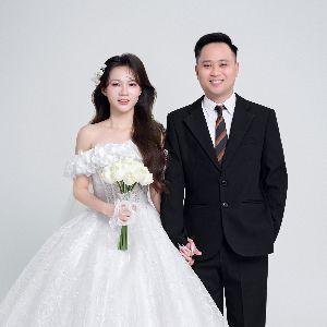 Phí Đức Khang & Phạm Lê Thảo Chi