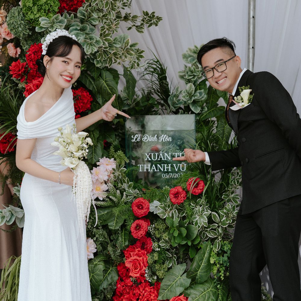 TIỆC CƯỚI NHÀ GÁI