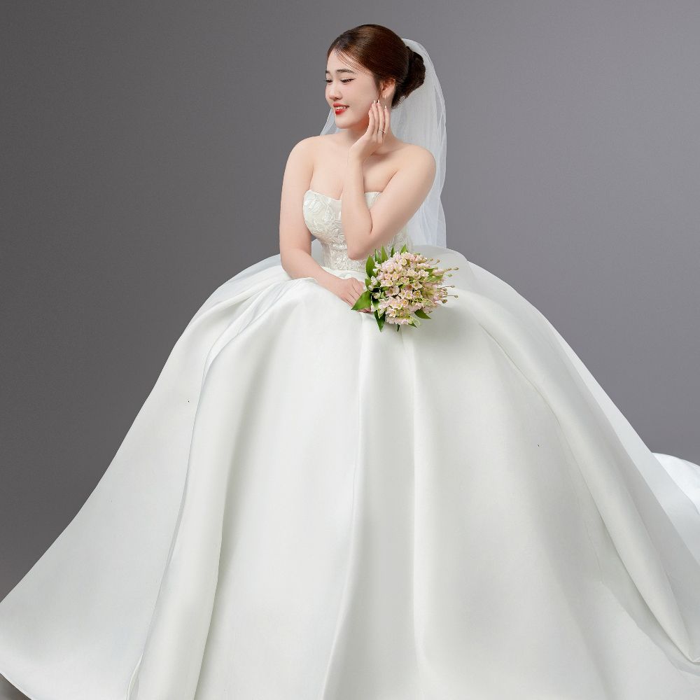 TIỆC CƯỚI NHÀ GÁI