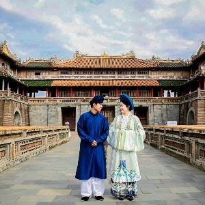 Hoàng Trung & Thanh Vy 