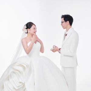 Hà Trang & Ngọc Thuyên Wedding site!