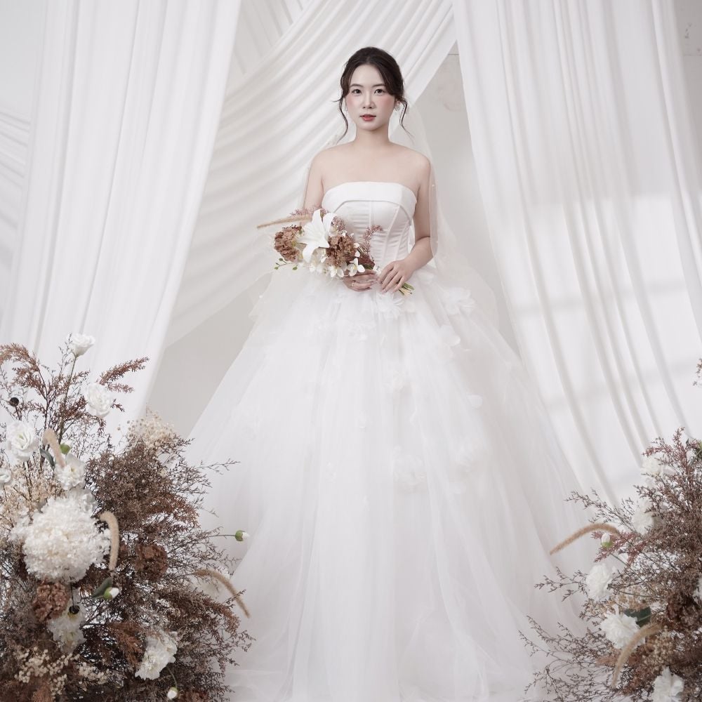 TIỆC CƯỚI NHÀ GÁI