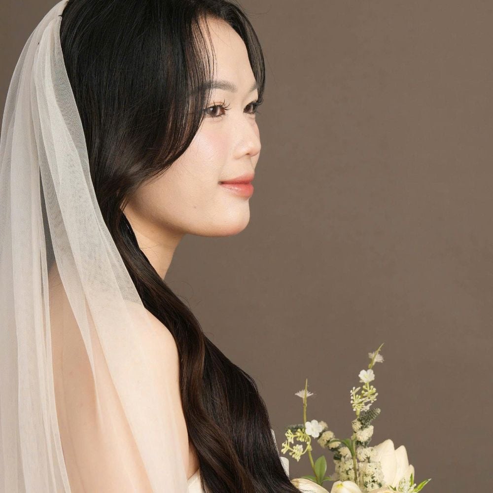 TIỆC CƯỚI TỐI NHÀ GÁI