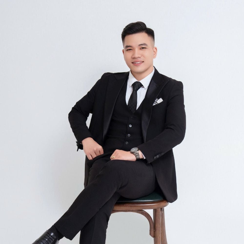 TIỆC CƯỚI TỐI NHÀ NAM