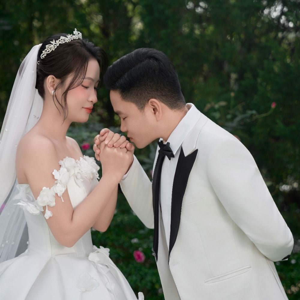 Cái hẹn đầu tiên