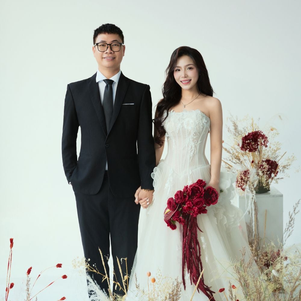 Thiệp cưới online của cặp đôi: Nguyên Khôi & Huyền Trang