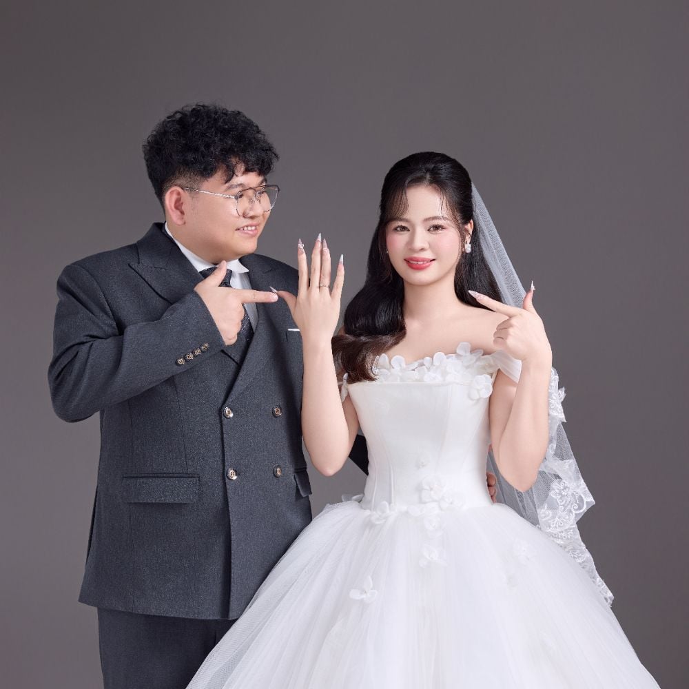 Thiệp cưới online của cặp đôi: Anh Tuấn & Hồng Loan