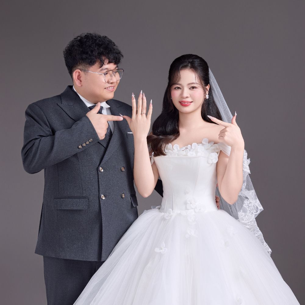 TIỆC CƯỚI NHÀ GÁI