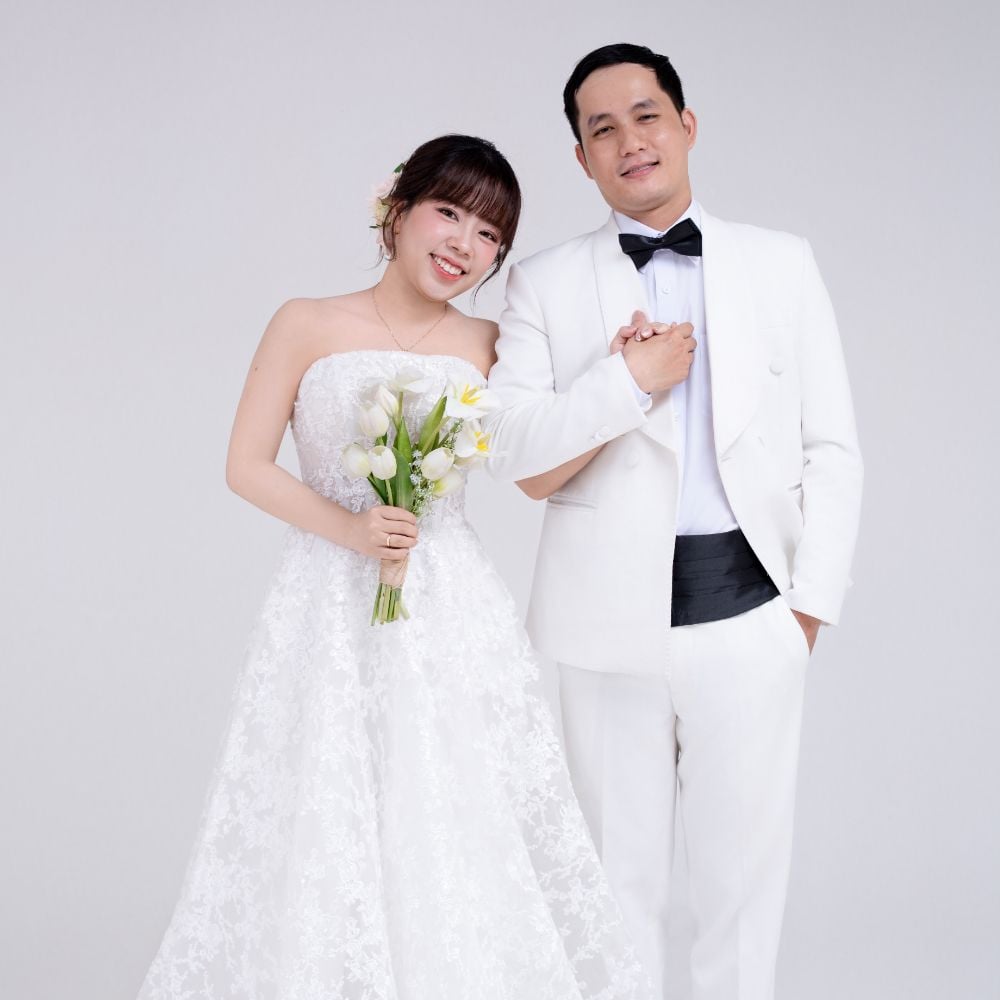 Thiệp cưới online của cặp đôi: Văn Bách & Trà My